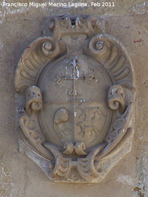 Ayuntamiento de Lopera - Ayuntamiento de Lopera. Escudo derecho