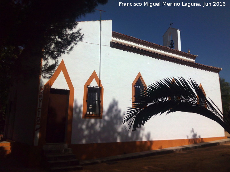 Ermita de San Isidro - Ermita de San Isidro. Lateral