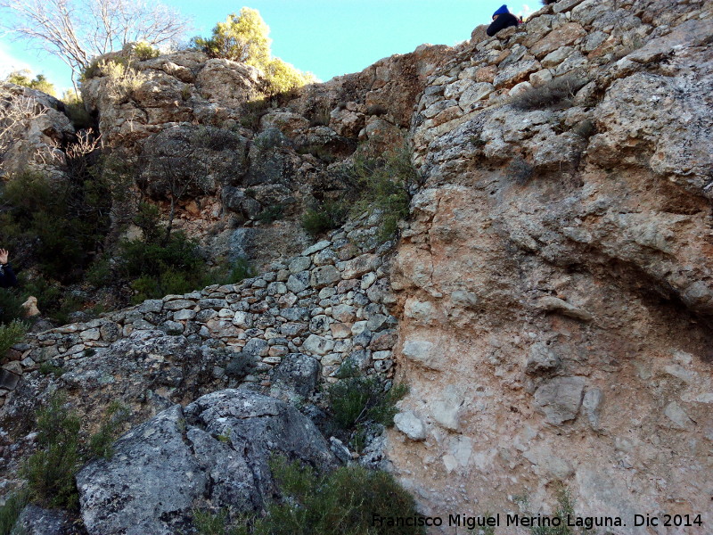 Tranco de la Maj del Carnero - Tranco de la Maj del Carnero. Parapetos