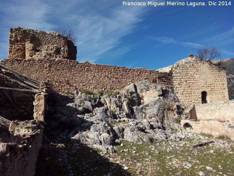 Castillo de Mata Bejid. Alczar - Castillo de Mata Bejid. Alczar. Desde el patio de armas