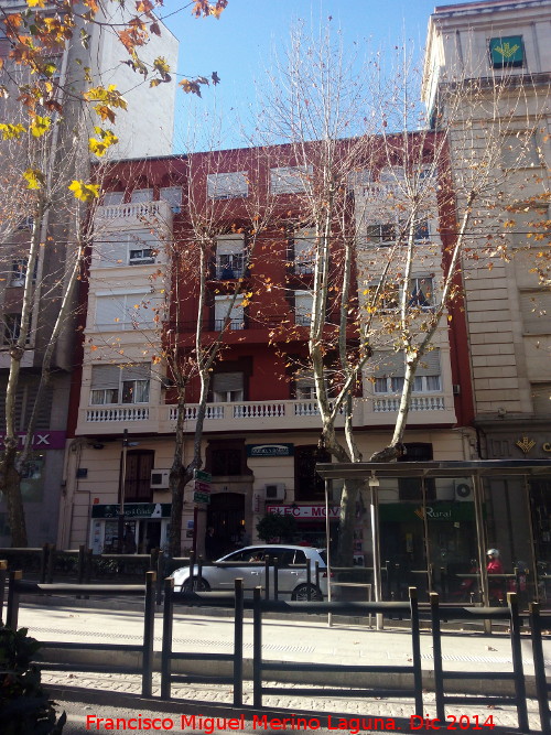 Edificio del Paseo de la Estacin n 1 - Edificio del Paseo de la Estacin n 1. Fachada