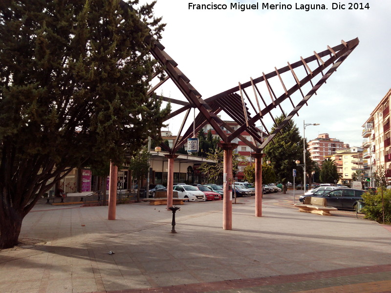 Paseo de la Avenida Moris Marrodn - Paseo de la Avenida Moris Marrodn. Prgola