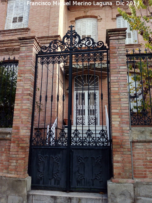 Casa de la Avenida Prncipe Felipe n 39 - Casa de la Avenida Prncipe Felipe n 39. Puerta de la verja