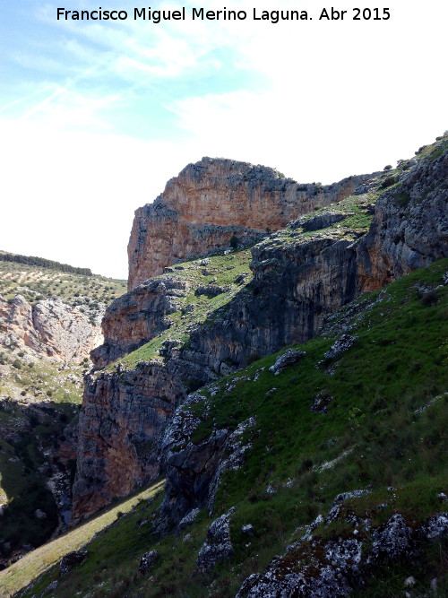 Cerro La Veleta - Cerro La Veleta. Pared de la estribacin norte que forma La Cerradura