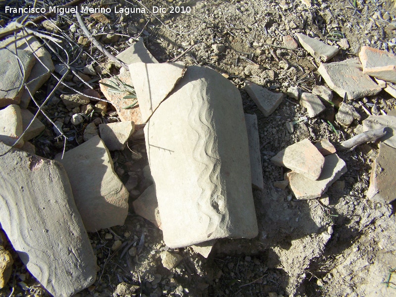 Historia de Los Villares - Historia de Los Villares. Tejas rabes cerca de El Campamento