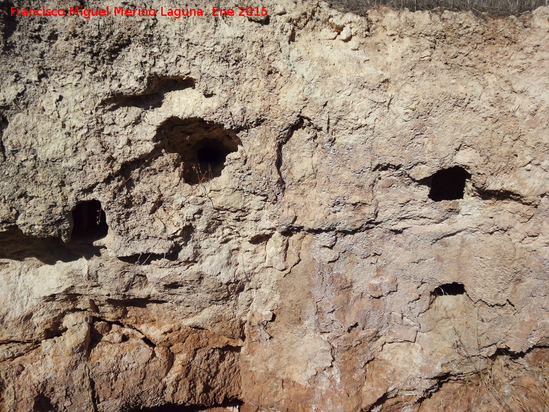 Cuevas Piquita. Cueva IX - Cuevas Piquita. Cueva IX. Huecos de posibles mechinales