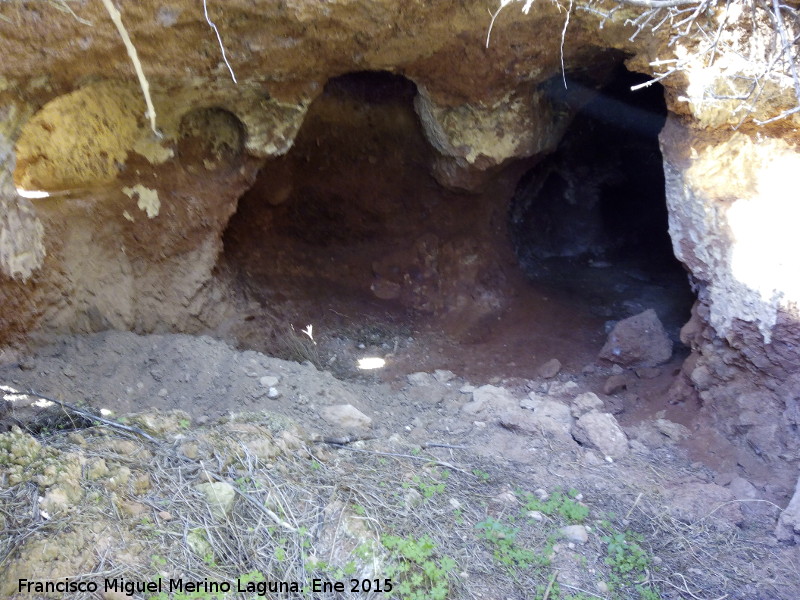 Cuevas Piquita. Cueva XII - Cuevas Piquita. Cueva XII. Distribuidor con chimenea