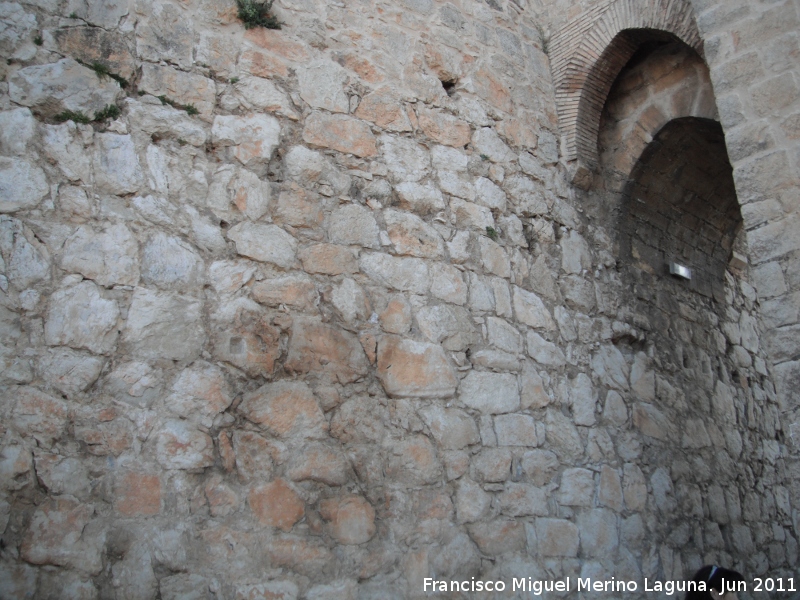 Torre de Anbal - Torre de Anbal. Muralla ciclpea en el Castillo Nuevo de Santa Catalina