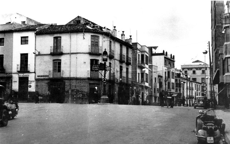 Farola de la Puerta Barrera - Farola de la Puerta Barrera. Foto antigua
