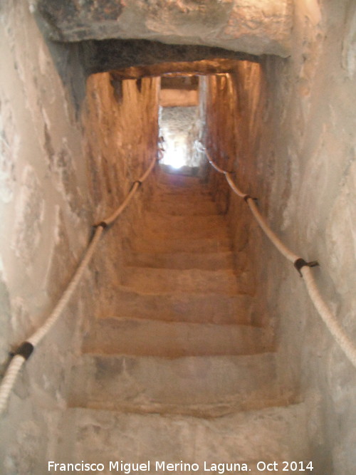 Castillo de Mengbar - Castillo de Mengbar. Escaleras
