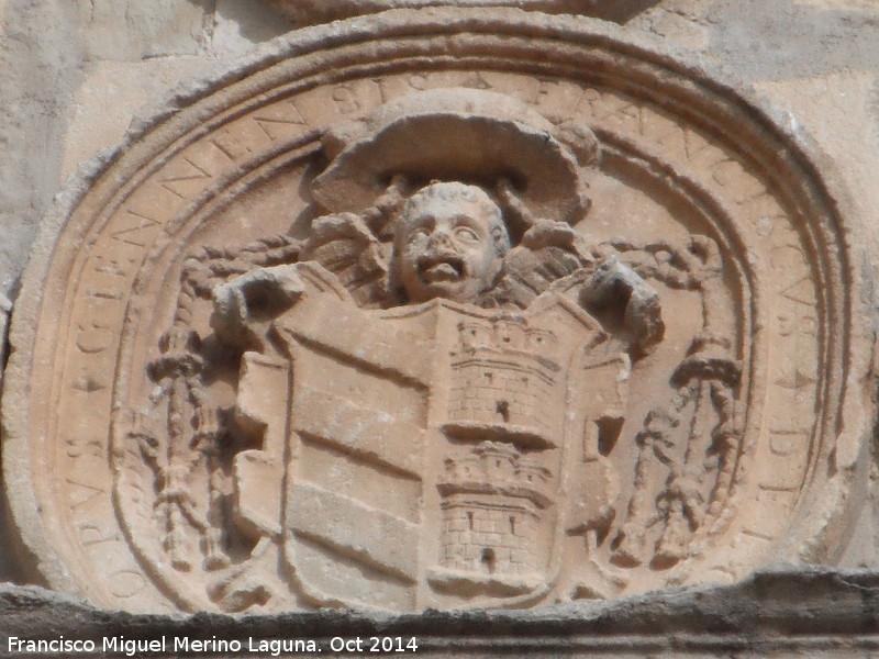 Iglesia de San Pedro Apstol - Iglesia de San Pedro Apstol. Escudo