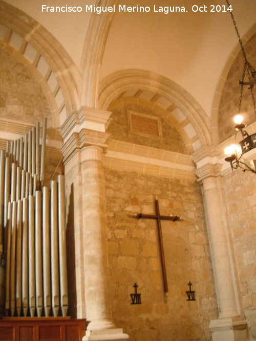 Iglesia de San Pedro Apstol - Iglesia de San Pedro Apstol. Terminacin de nave lateral