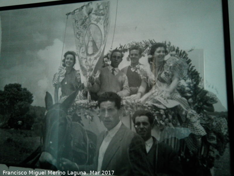 Casa de la Cofrada de la Virgen de la Estrella - Casa de la Cofrada de la Virgen de la Estrella. Foto antigua de una carreta de la romera