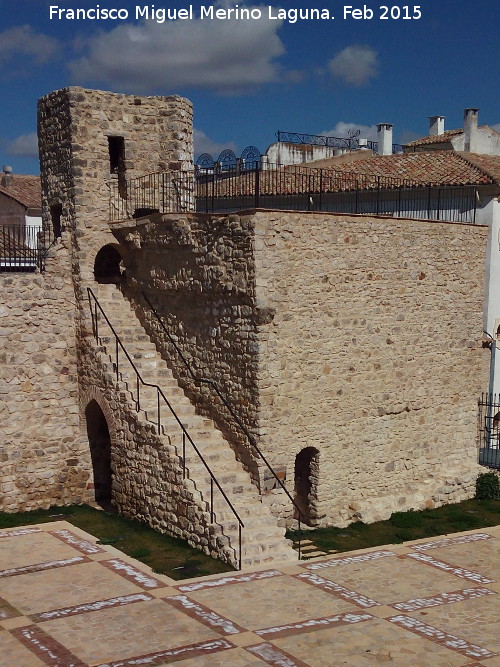Castillo de Torredonjimeno. Torren Puerta de Martos - Castillo de Torredonjimeno. Torren Puerta de Martos. Desde intramuros
