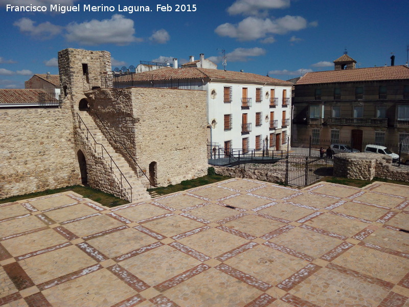 Castillo de Torredonjimeno. Patio de Armas - Castillo de Torredonjimeno. Patio de Armas. 