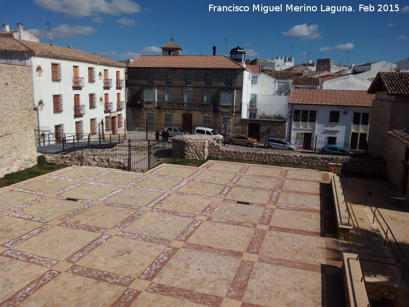 Castillo de Torredonjimeno. Patio de Armas - Castillo de Torredonjimeno. Patio de Armas. 