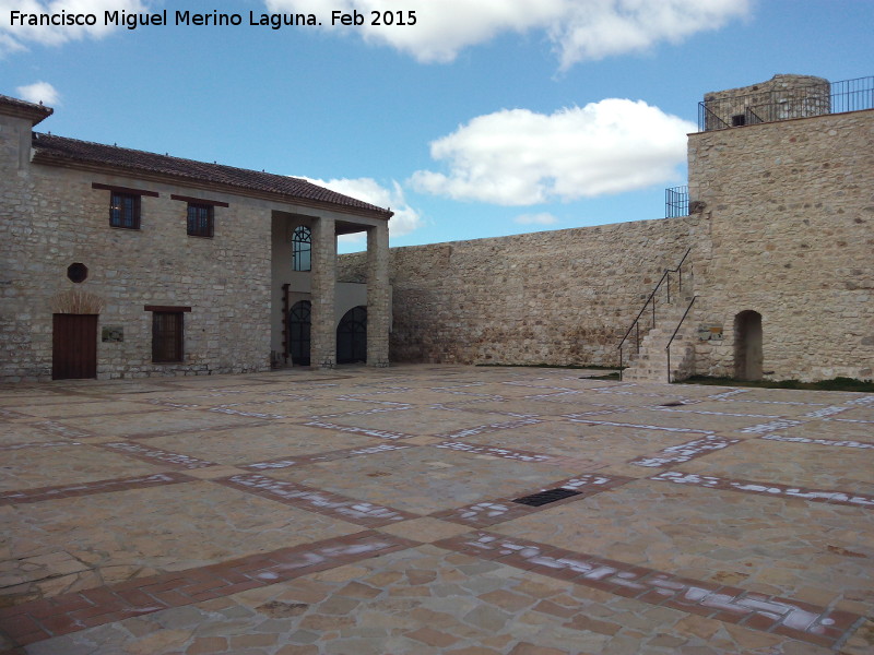 Castillo de Torredonjimeno. Patio de Armas - Castillo de Torredonjimeno. Patio de Armas. 