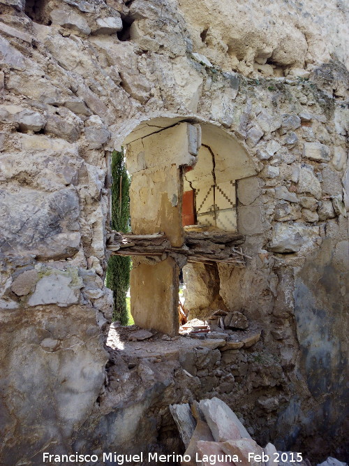 Castillo de Torredonjimeno. Bodega - Castillo de Torredonjimeno. Bodega. Lacena