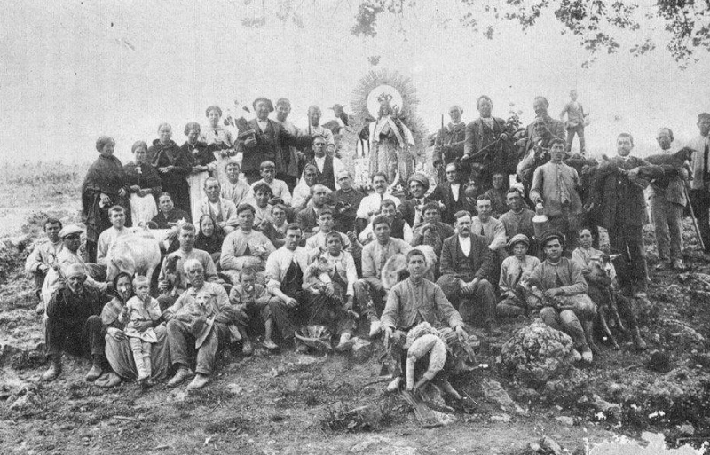 Romera de la Virgen de la Estrella - Romera de la Virgen de la Estrella. Primera foto de la Romera en 1919