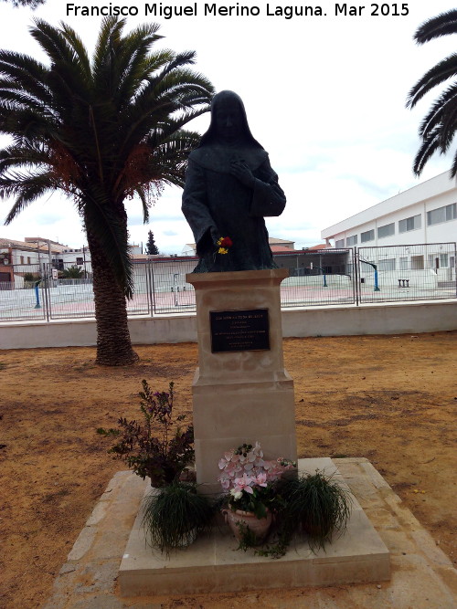 Monumento a Sor Mnica Toda de Jess - Monumento a Sor Mnica Toda de Jess. 