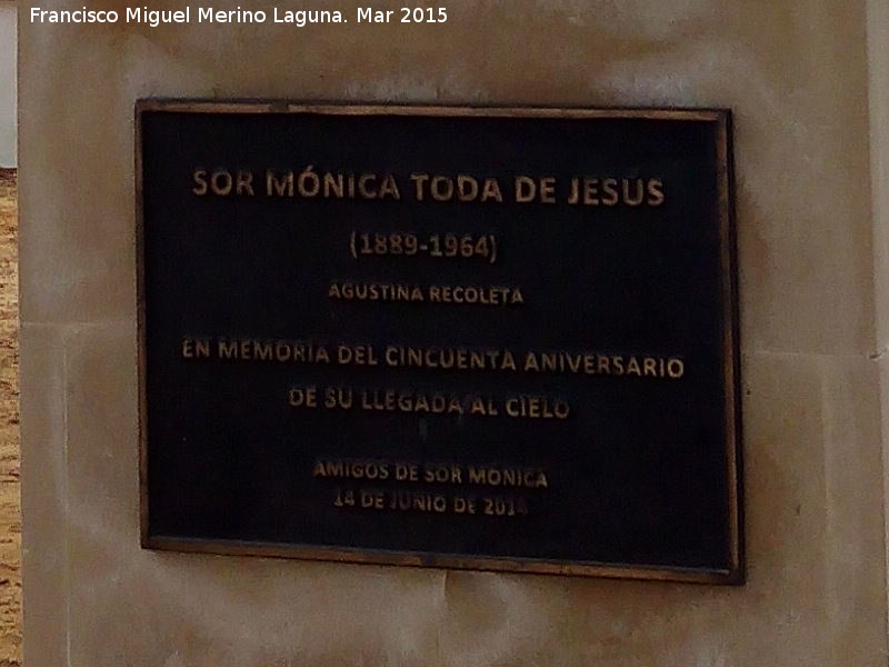 Monumento a Sor Mnica Toda de Jess - Monumento a Sor Mnica Toda de Jess. Placa