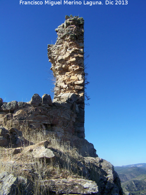 Castillo de Torre Alver - Castillo de Torre Alver. Lienzo en pie de la Torre del Homenaje