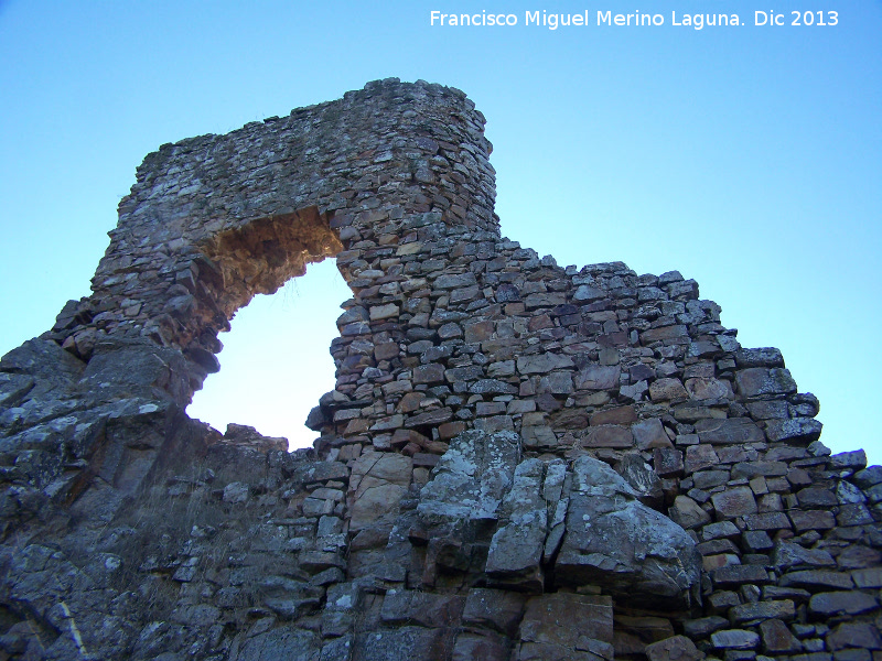 Castillo de Torre Alver - Castillo de Torre Alver. Torre del Homenaje y murallas