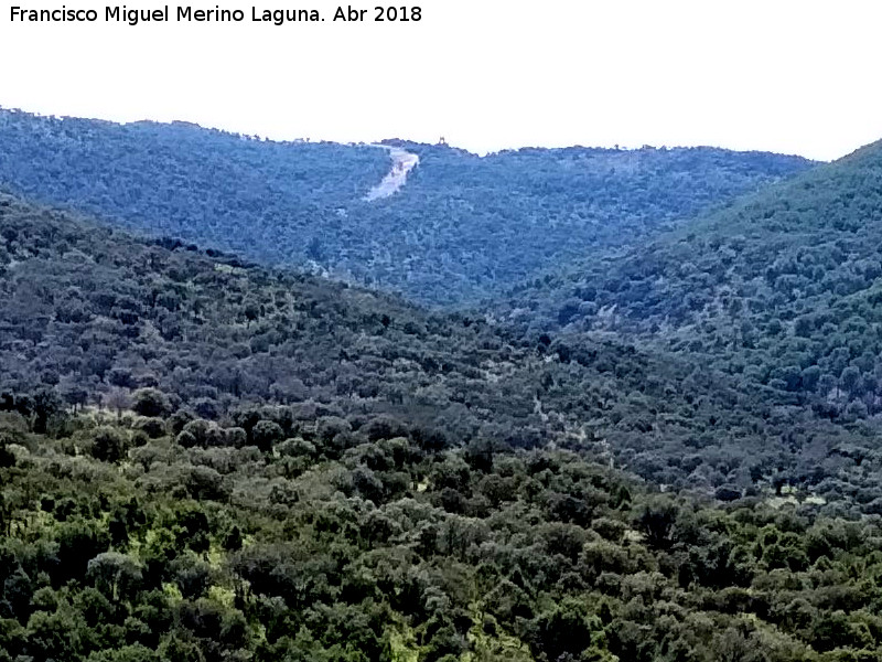 Castillo de Torre Alver - Castillo de Torre Alver. Desde la Cimbarra - Aldeaquemada