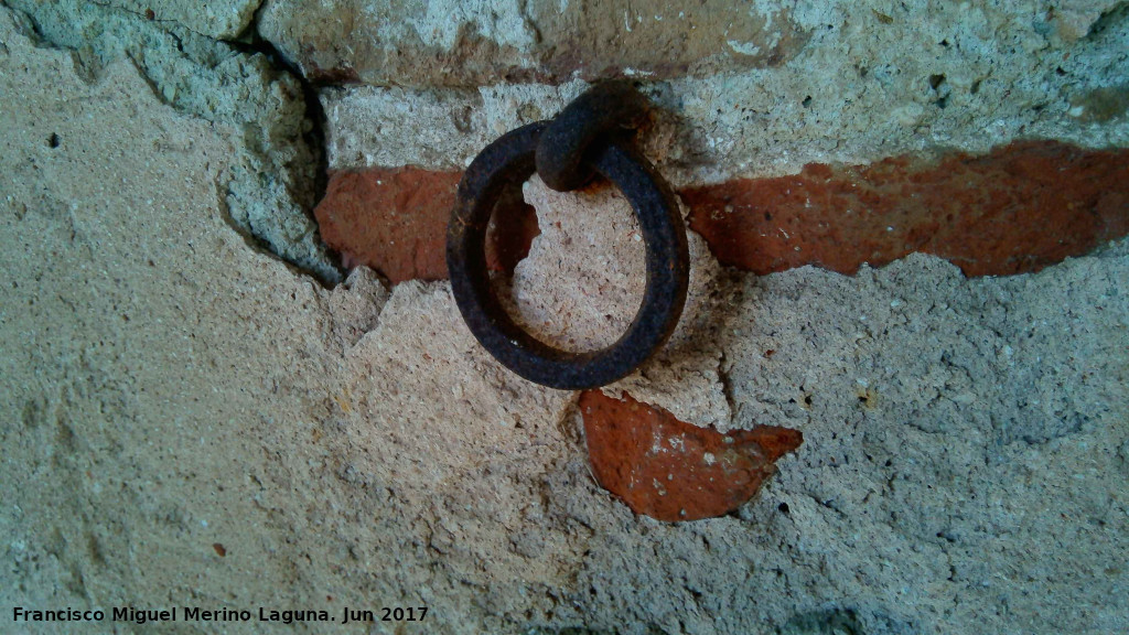 Iglesia de San Juan Bautista - Iglesia de San Juan Bautista. Argolla del campanario