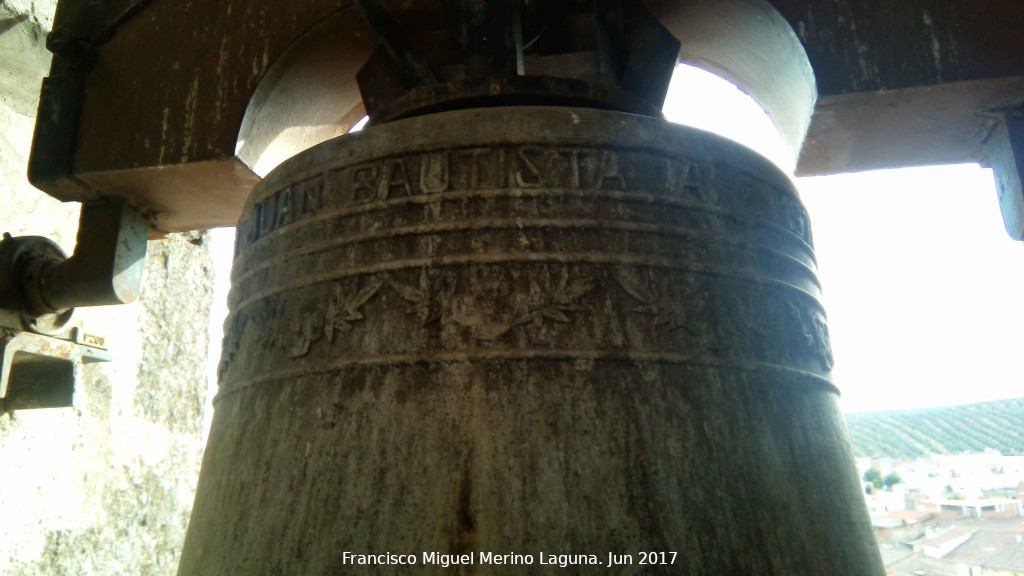 Iglesia de San Juan Bautista - Iglesia de San Juan Bautista. Campana de San Juan Bautista