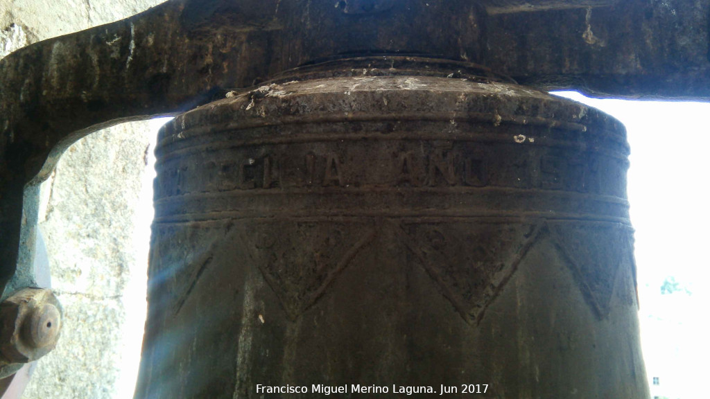 Iglesia de San Juan Bautista - Iglesia de San Juan Bautista. Campana de Santa Cecilia