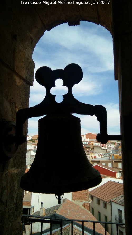 Iglesia de San Juan Bautista - Iglesia de San Juan Bautista. Campana de Santa Cecilia