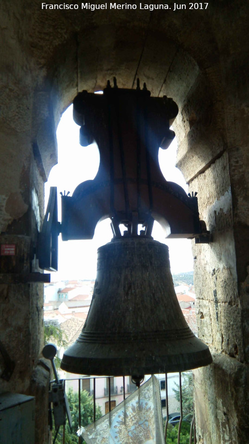 Iglesia de San Juan Bautista - Iglesia de San Juan Bautista. Campana de la Virgen de la Estrella