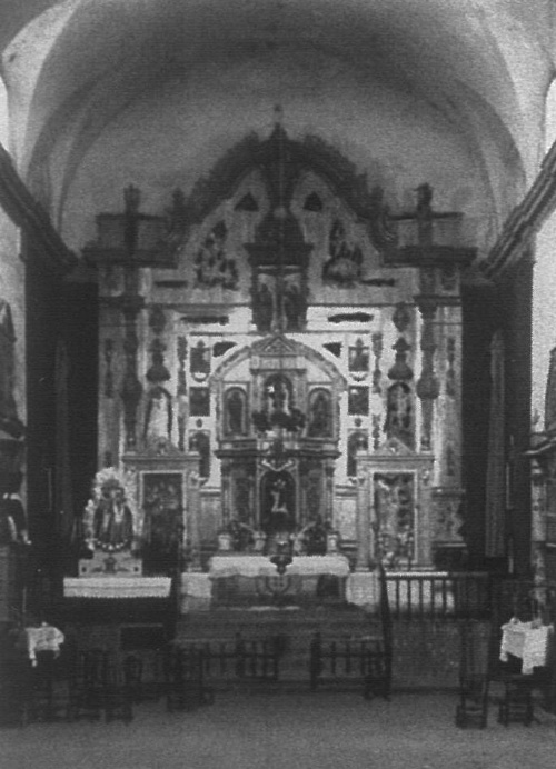 Iglesia de San Juan Bautista - Iglesia de San Juan Bautista. Antiguo retablo con los dos altares laterales, despus de 1903