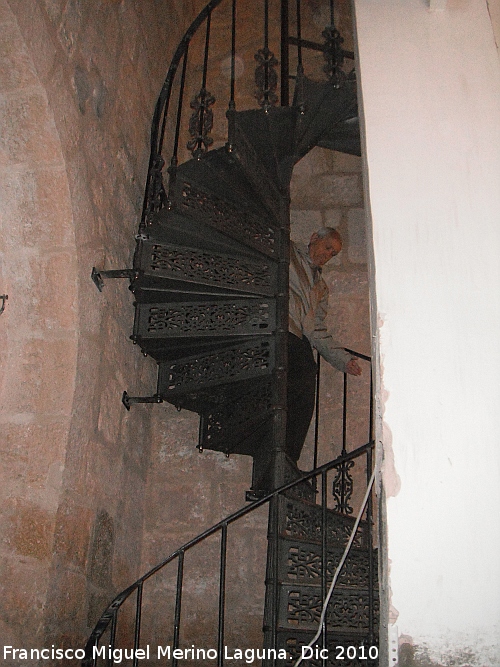 Iglesia de San Juan Bautista - Iglesia de San Juan Bautista. Nuevas escaleras de caracol para subir al coro