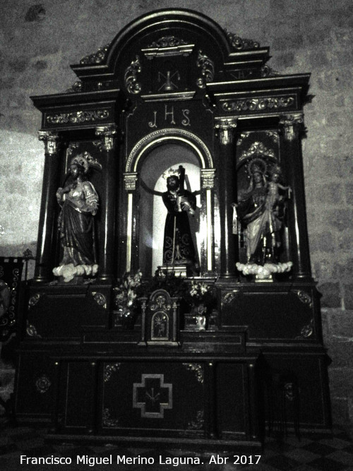 Iglesia de San Juan Bautista - Iglesia de San Juan Bautista. Retablo lateral de noche