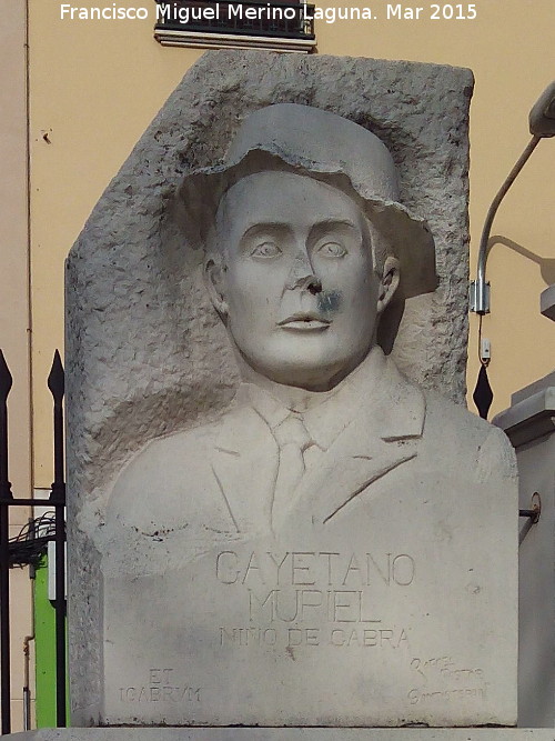 Monumento al Nio de Cabra - Monumento al Nio de Cabra. Busto