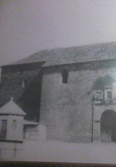 Fuente de la Plaza de la Iglesia - Fuente de la Plaza de la Iglesia. Foto antigua. Pozo que exista antes de la fuente