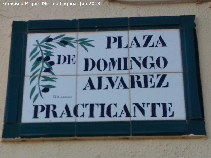 Plaza Domingo lvarez - Plaza Domingo lvarez. Placa de Isabel Laguna Lpez