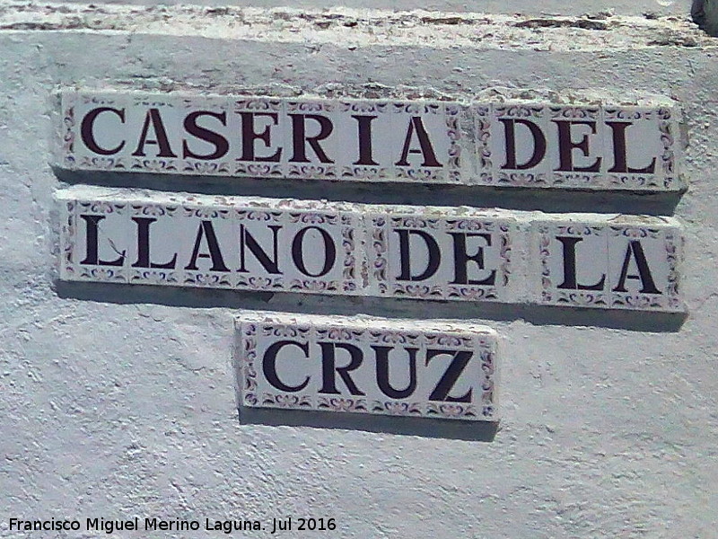Casera del Llano de la Cruz - Casera del Llano de la Cruz. Nombre en azulejos