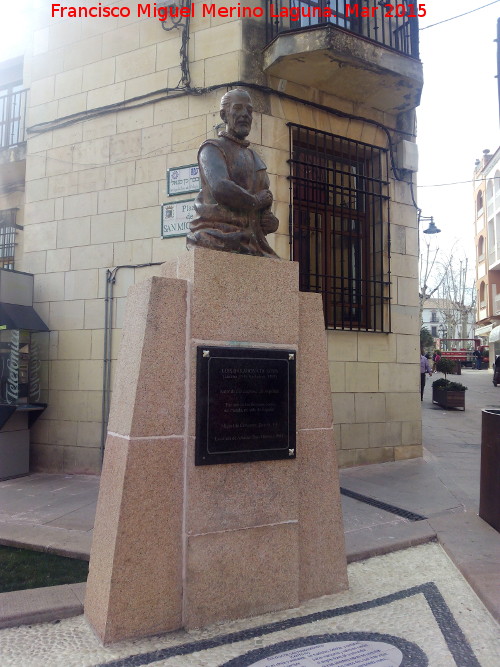 Monumento a Luis Barahona de Soto - Monumento a Luis Barahona de Soto. 
