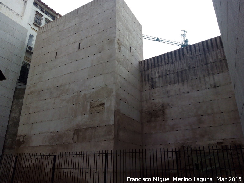 Murallas de Mlaga - Murallas de Mlaga. Torren de la Calle Carretera el tramo mejor conservado de la ciudad del siglo XII