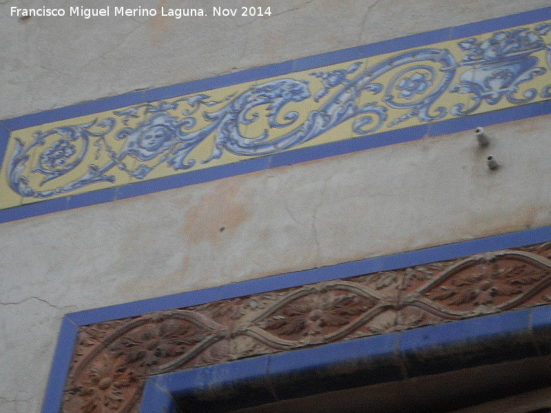 Casa de la Calle Genaro Parra n 5 - Casa de la Calle Genaro Parra n 5. Azulejos y marco