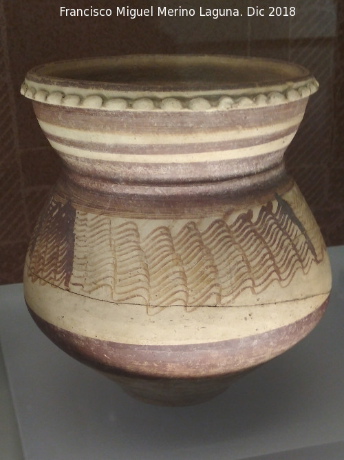 Cmara Sepulcral de Toya - Cmara Sepulcral de Toya. Vaso bitroncocnico siglos V y IV a.C. Museo Ibero