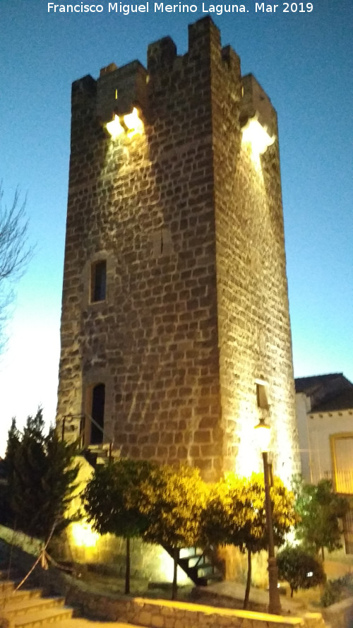 Castillo de Peal - Castillo de Peal. Torre del Reloj