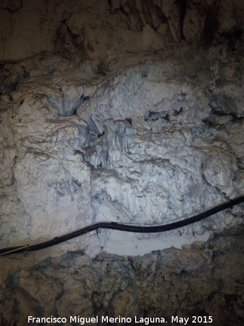 Cueva de la Alameda - Cueva de la Alameda. Formaciones rocosas