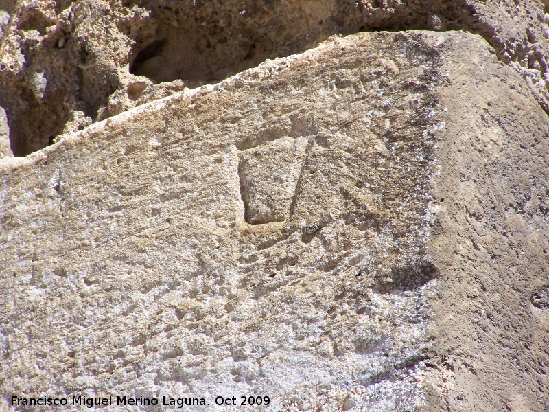 Castillo de las Peuelas - Castillo de las Peuelas. Marcas del cantero del torren rectangular