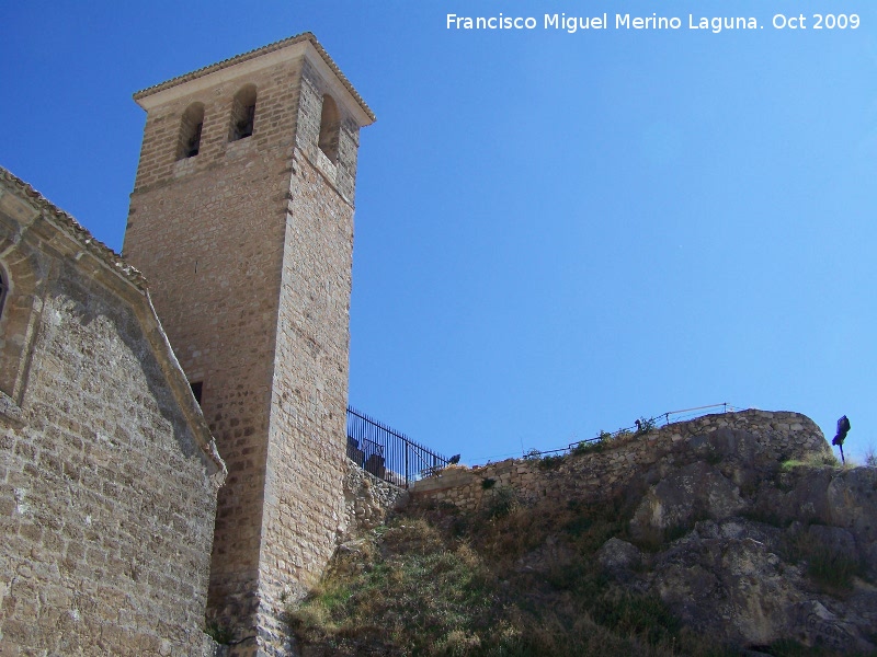 Castillo de las Peuelas - Castillo de las Peuelas. Torre del Homenaje y restos de muro de su parte superior