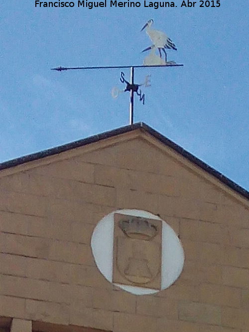 Ayuntamiento de Cazalilla - Ayuntamiento de Cazalilla. Veleta y escudo