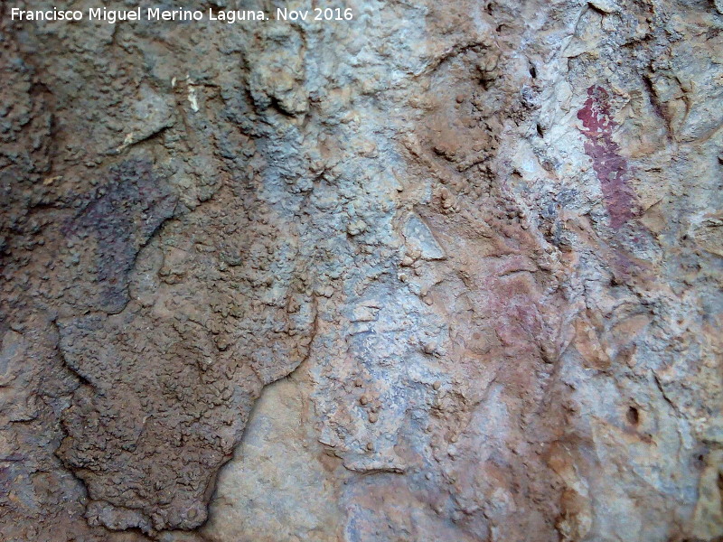 Pinturas rupestres de las Cuevas del Curro Abrigo III - Pinturas rupestres de las Cuevas del Curro Abrigo III. Parte superior